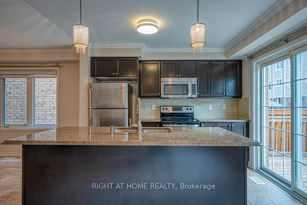 Photo 17 of 34 Enford Crescent, Brampton, Northwest Brampton — HOMEH