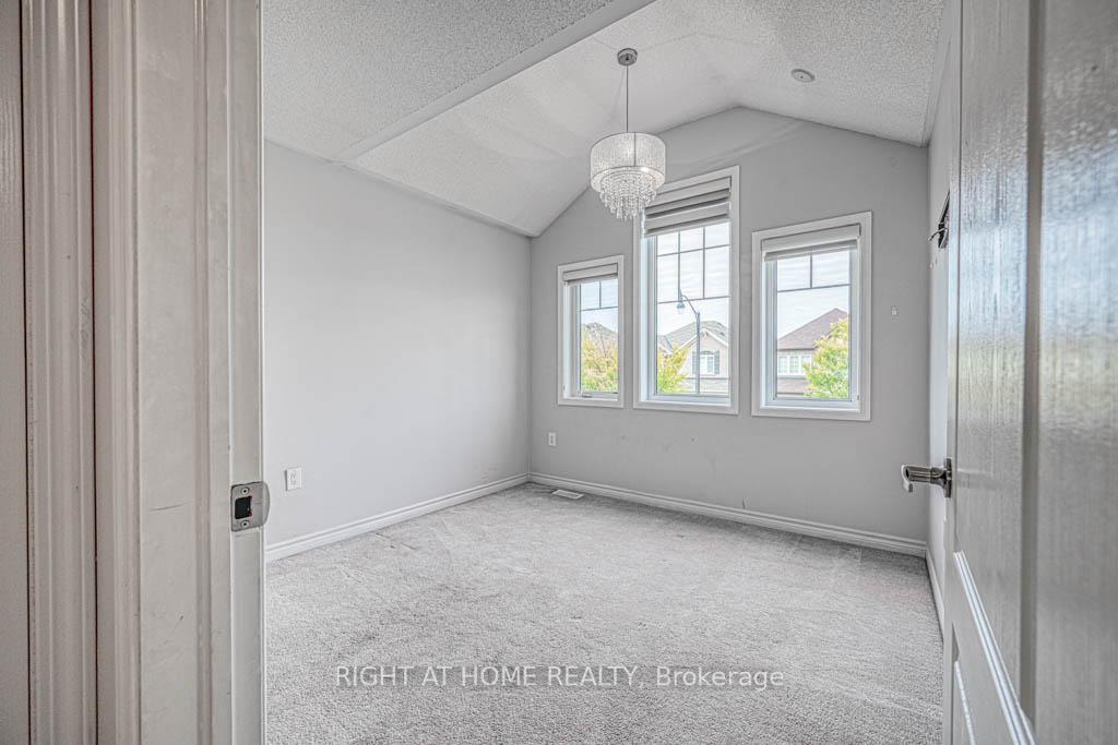 Photo 24 of 34 Enford Crescent, Brampton, Northwest Brampton — HOMEH