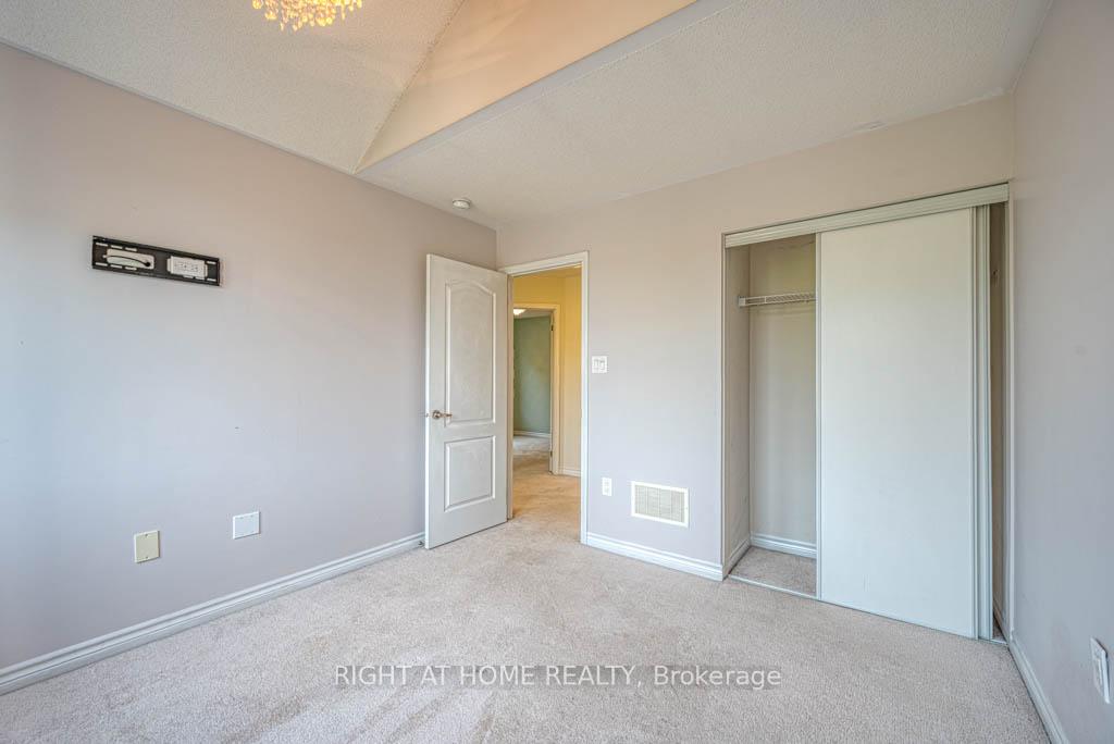 Photo 25 of 34 Enford Crescent, Brampton, Northwest Brampton — HOMEH