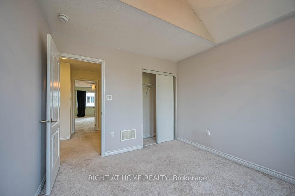 Photo 26 of 34 Enford Crescent, Brampton, Northwest Brampton — HOMEH