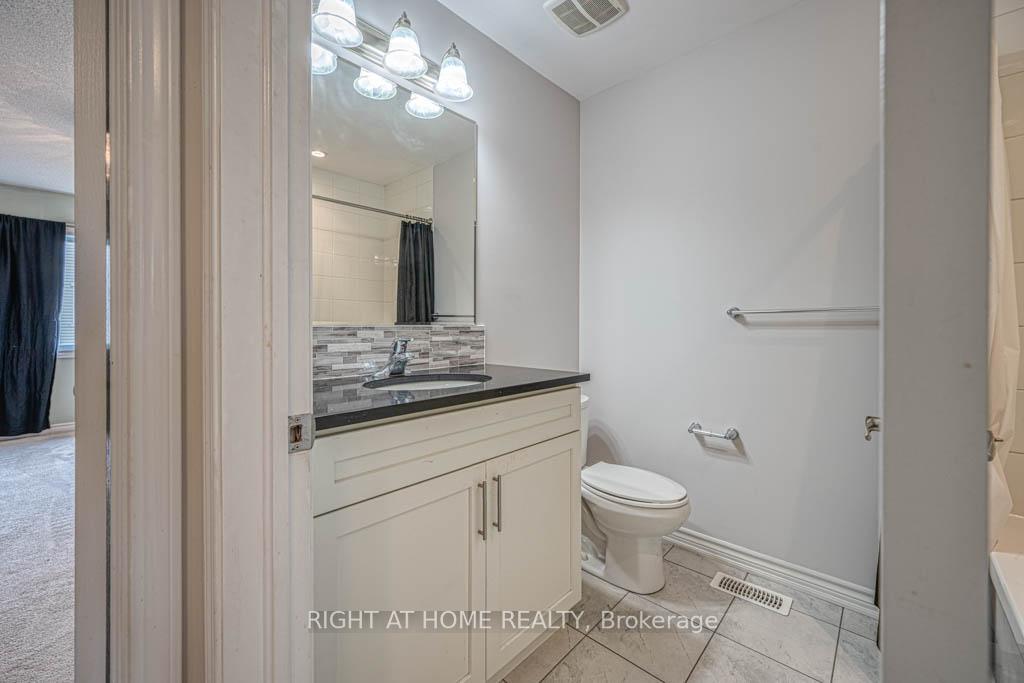 Photo 28 of 34 Enford Crescent, Brampton, Northwest Brampton — HOMEH