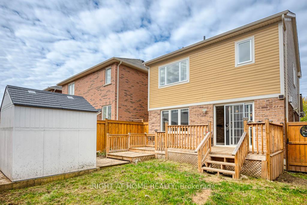 Photo 41 of 34 Enford Crescent, Brampton, Northwest Brampton — HOMEH