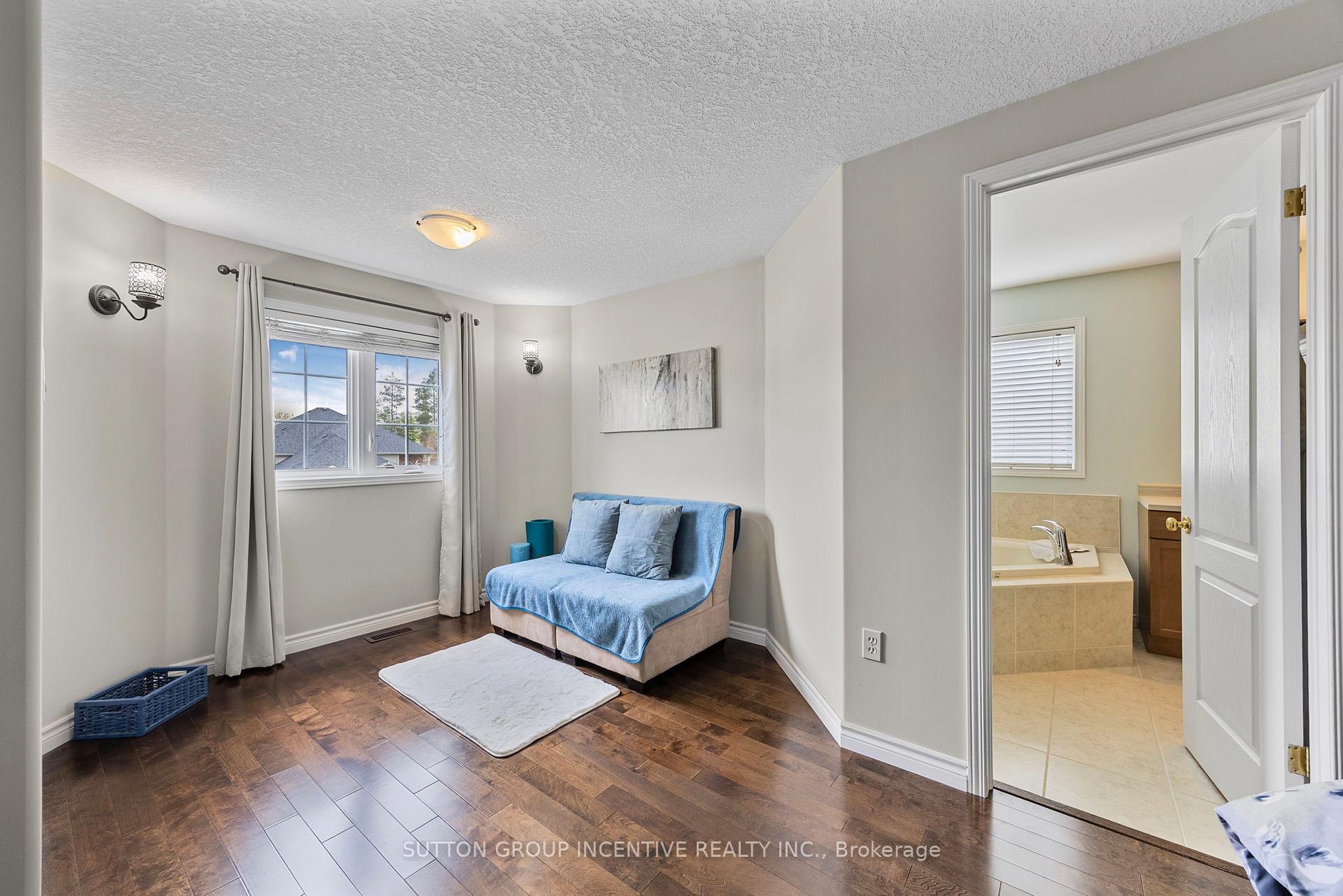 Photo 19 of 22 Armeda Clow Crescent, Essa, Angus — HOMEH