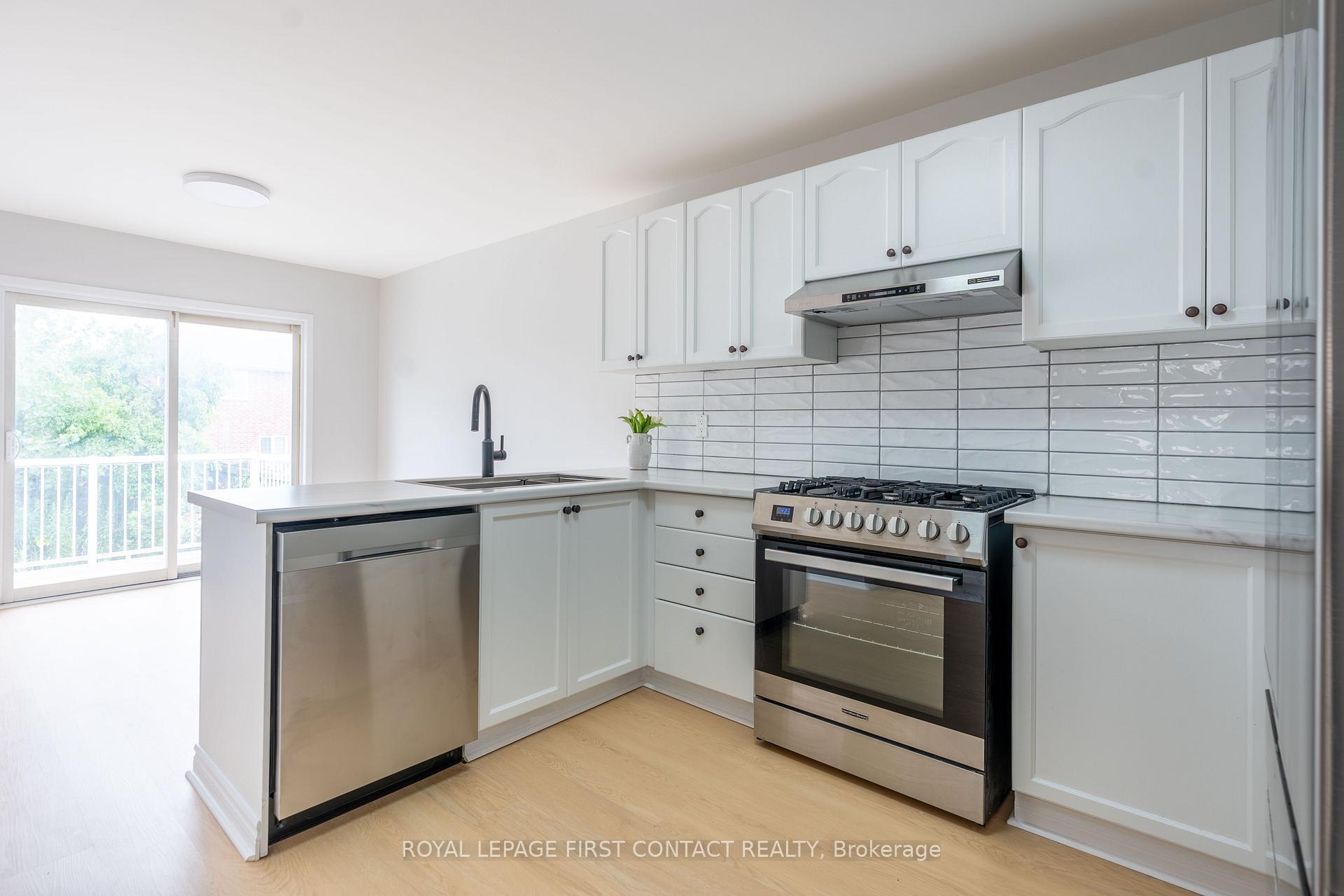 Photo 5 of 106 Tunbridge Road, Barrie, Georgian Drive — HOMEH