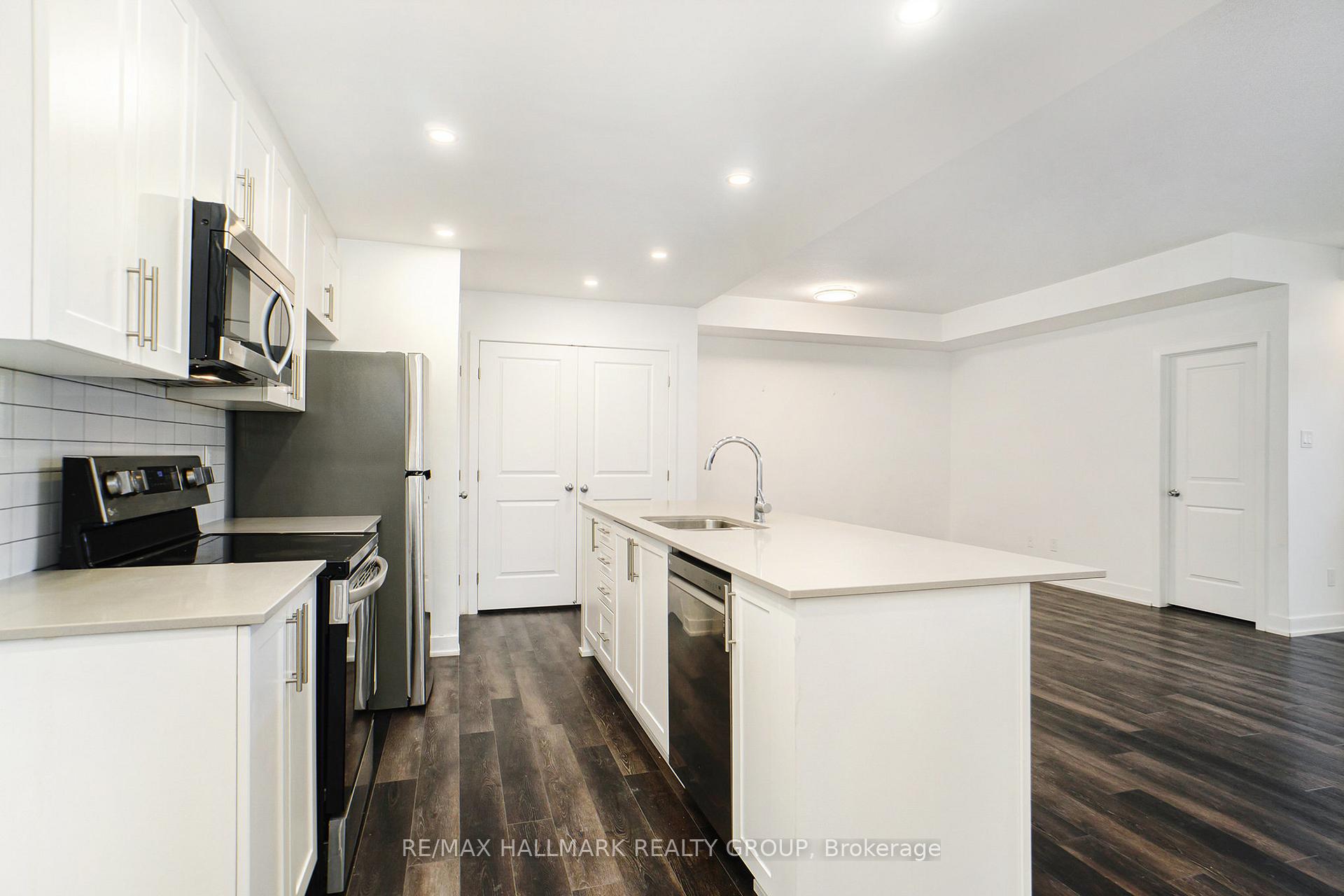 Photo 19 of Unit F, 380 Rolling Meadow Crescent, Ottawa, Mer Bleue/Bradley Estates/Anderson Park — HOMEH
