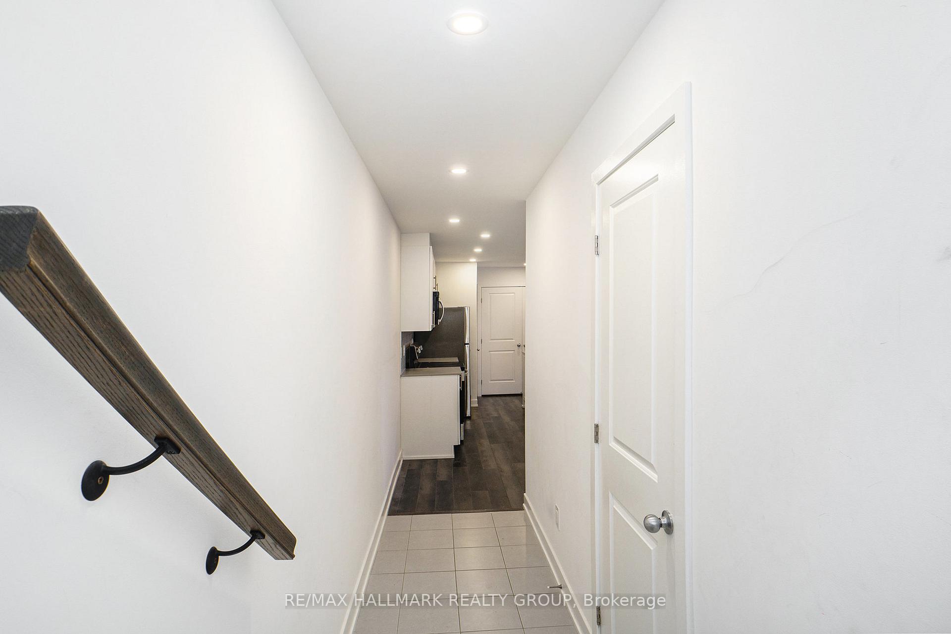 Photo 3 of Unit F, 380 Rolling Meadow Crescent, Ottawa, Mer Bleue/Bradley Estates/Anderson Park — HOMEH