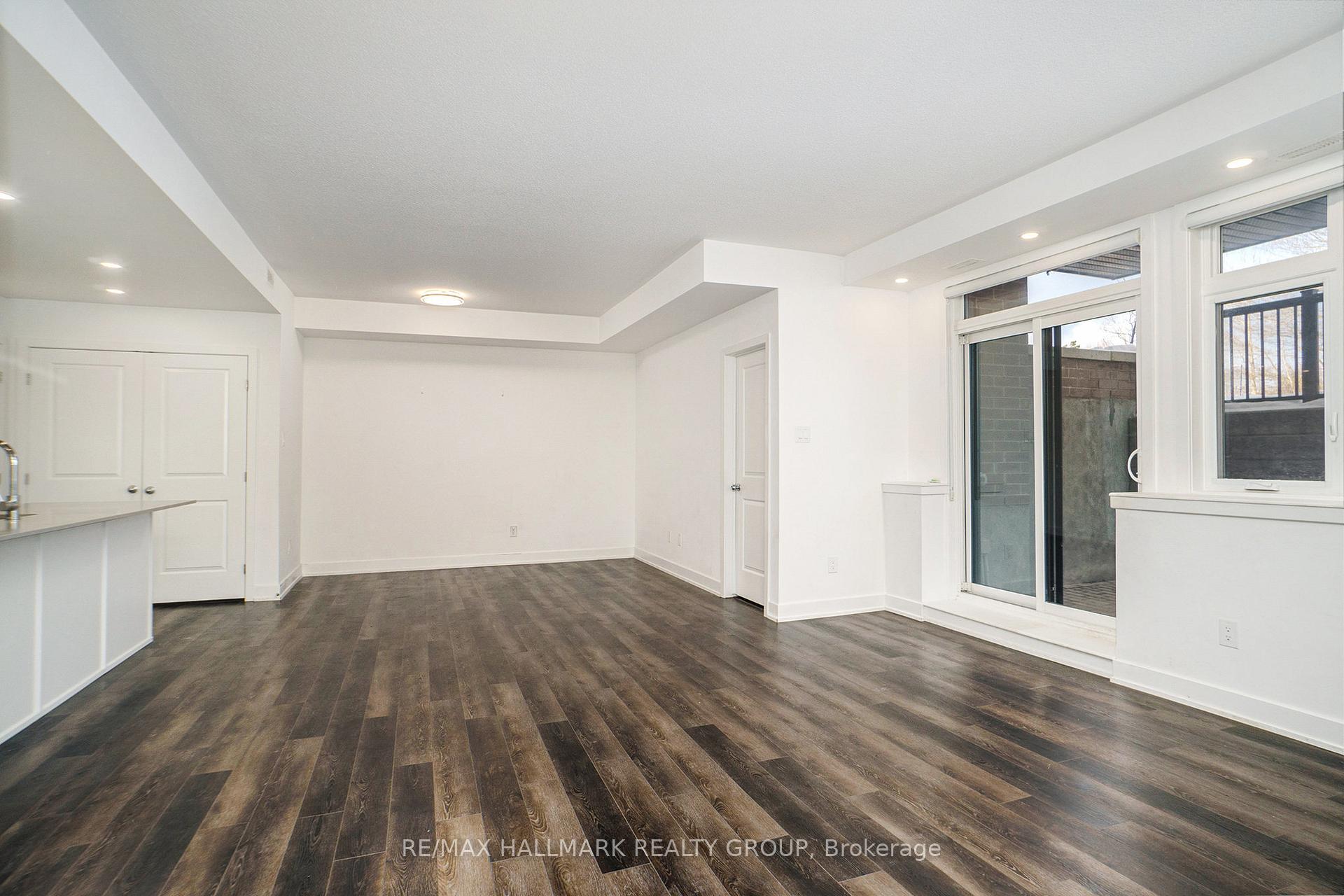 Photo 4 of Unit F, 380 Rolling Meadow Crescent, Ottawa, Mer Bleue/Bradley Estates/Anderson Park — HOMEH