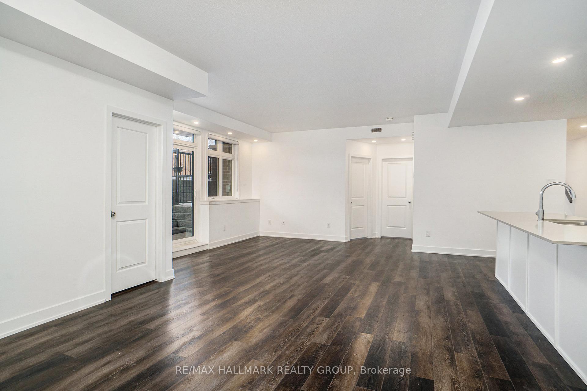 Photo 6 of Unit F, 380 Rolling Meadow Crescent, Ottawa, Mer Bleue/Bradley Estates/Anderson Park — HOMEH