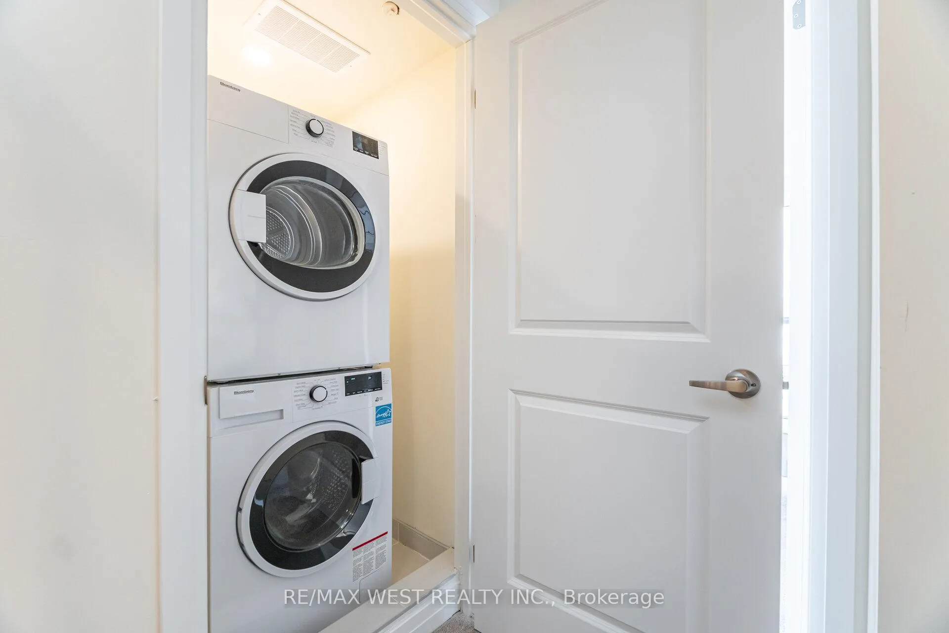 Photo 23 of Unit 27, 165 Tapscott Road N, Scarborough, Malvern — HOMEH