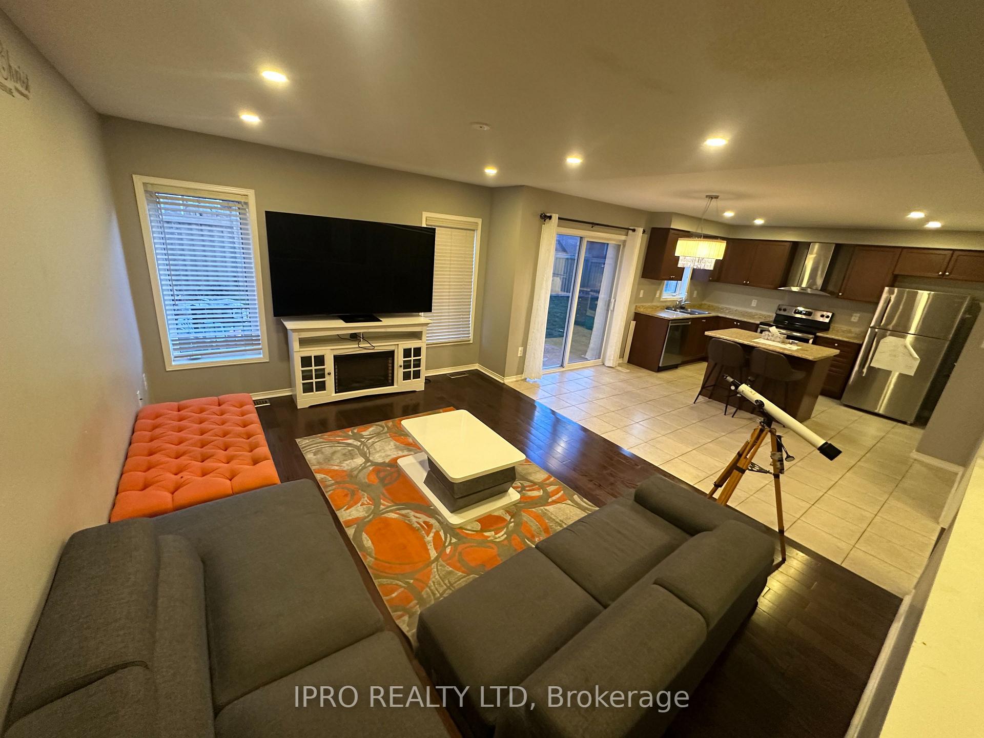 Photo 10 of 13 Raithby Crescent, Ajax, Central East — HOMEH