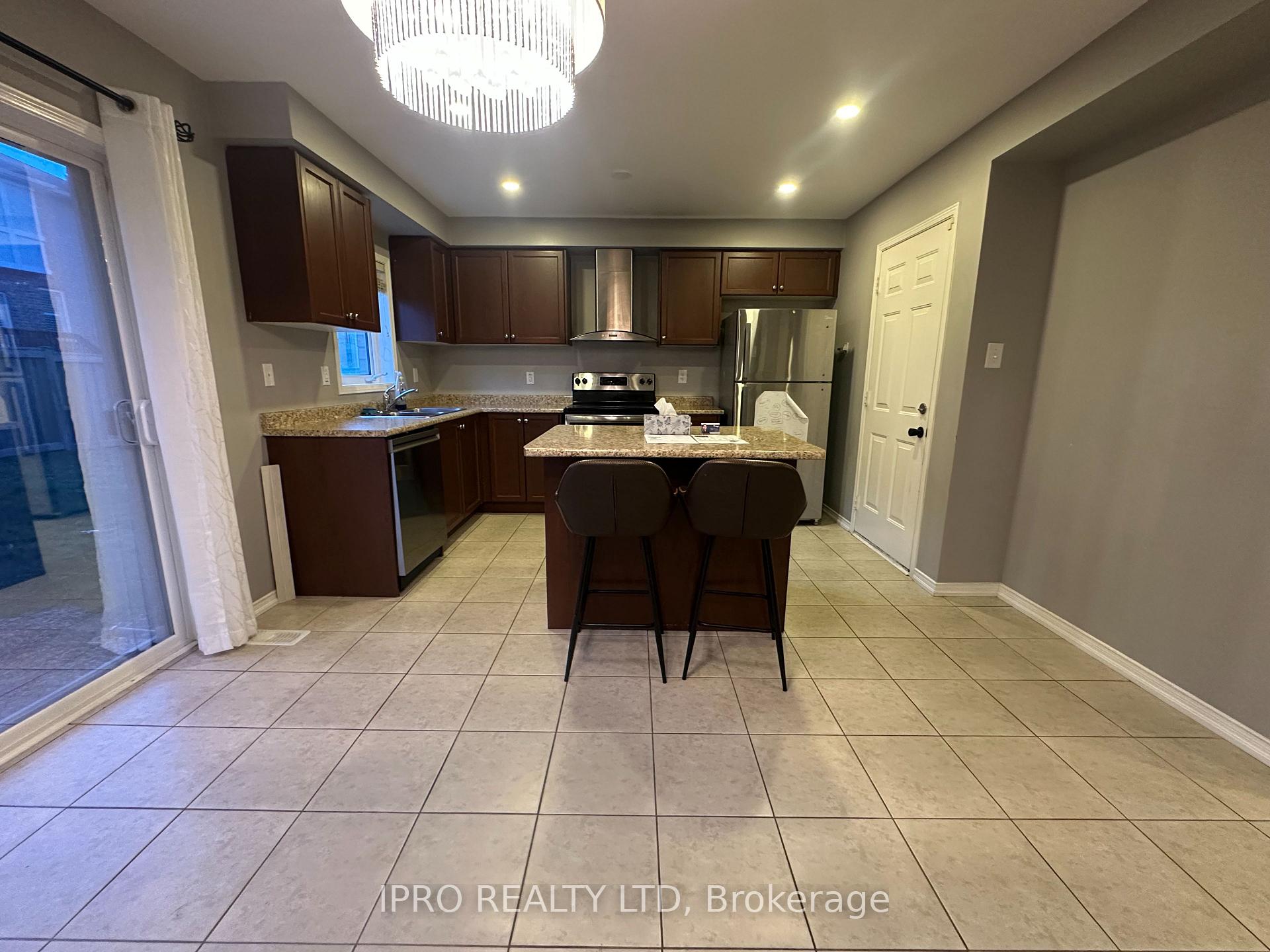 Photo 11 of 13 Raithby Crescent, Ajax, Central East — HOMEH