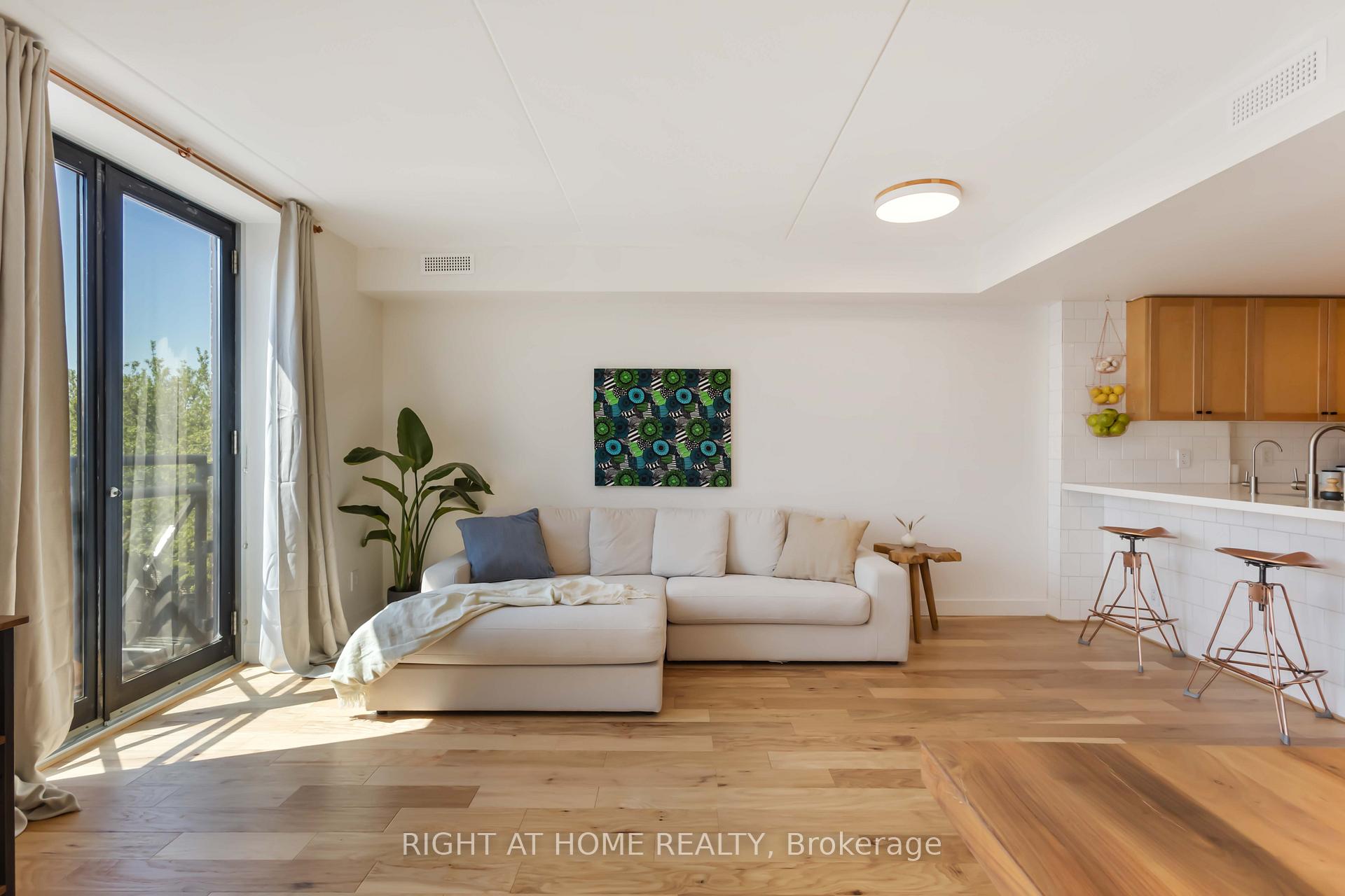 Photo 7 of Unit 202, 214 Main Street, Toronto, East End-Danforth — HOMEH