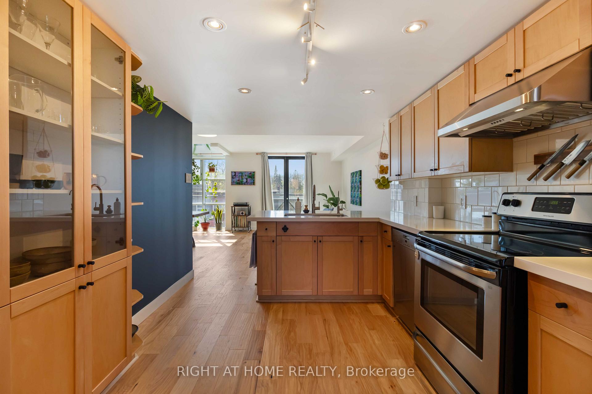Photo 17 of Unit 202, 214 Main Street, Toronto, East End-Danforth — HOMEH