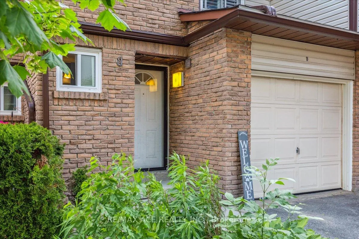 Photo 3 of Unit 8, 1330 Trowbridge Drive, Oshawa, Centennial — HOMEH