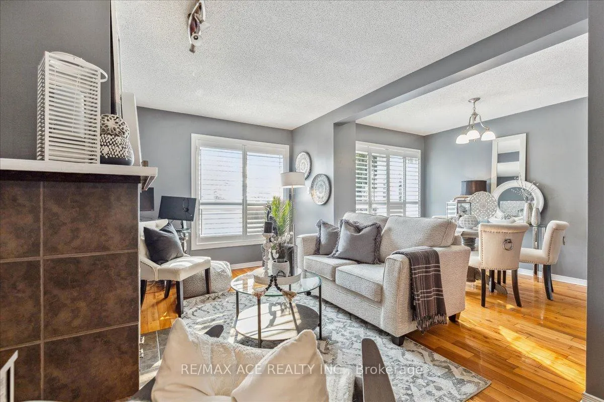 Photo 9 of Unit 8, 1330 Trowbridge Drive, Oshawa, Centennial — HOMEH