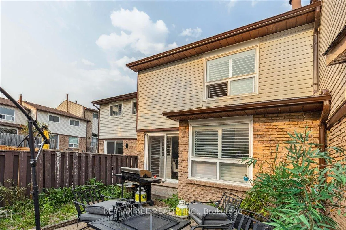 Photo 33 of Unit 8, 1330 Trowbridge Drive, Oshawa, Centennial — HOMEH