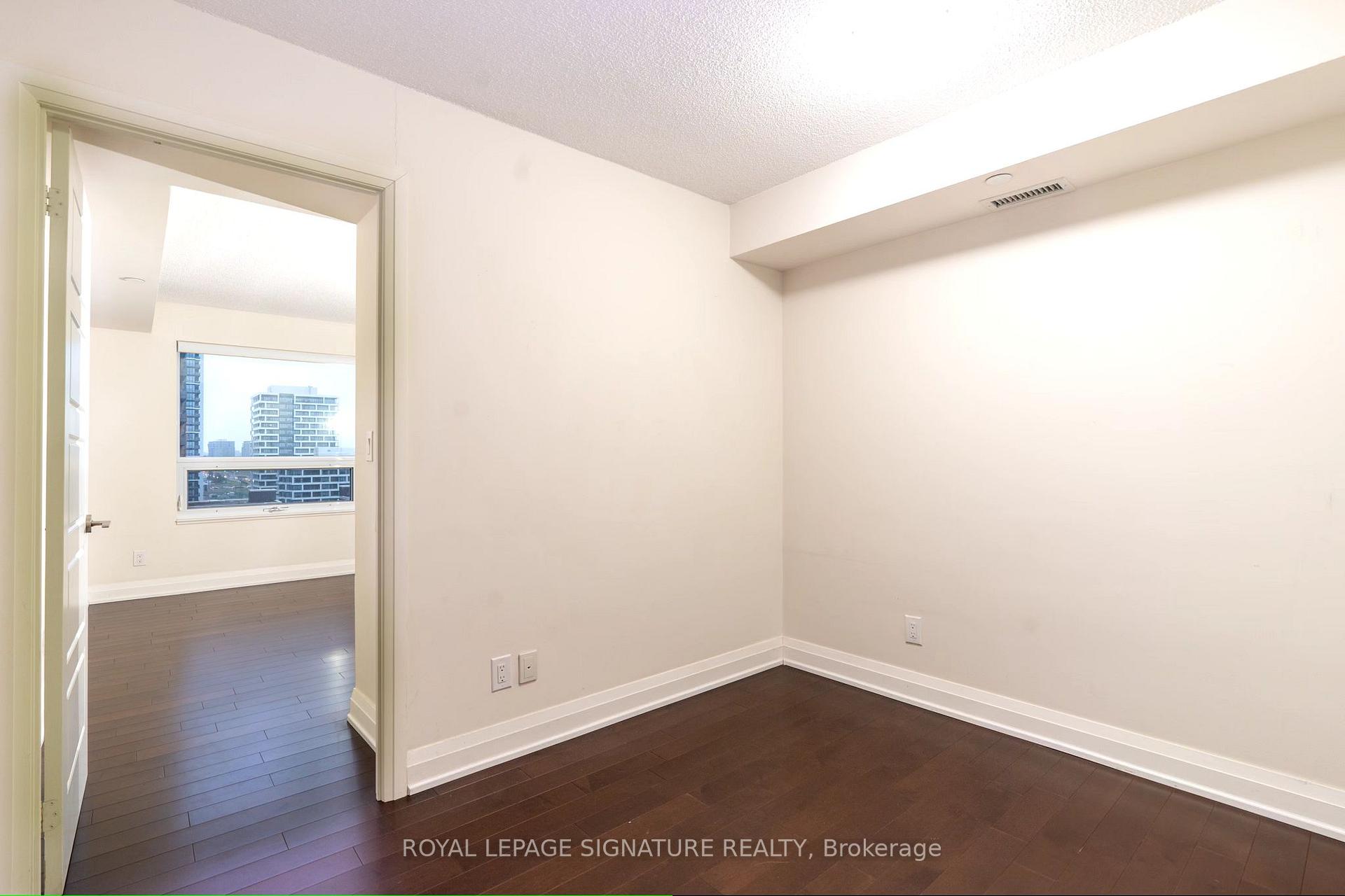 Photo 8 of Unit 1503, 1 Uptown Drive, Markham, Unionville — HOMEH