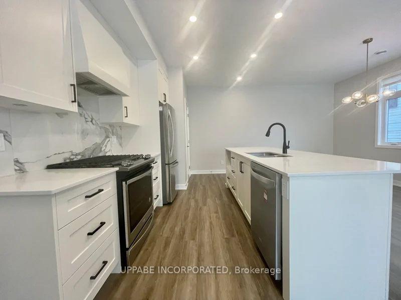 Photo 4 of Unit D, 681 Edison Avenue, Ottawa, Laurentianview — HOMEH