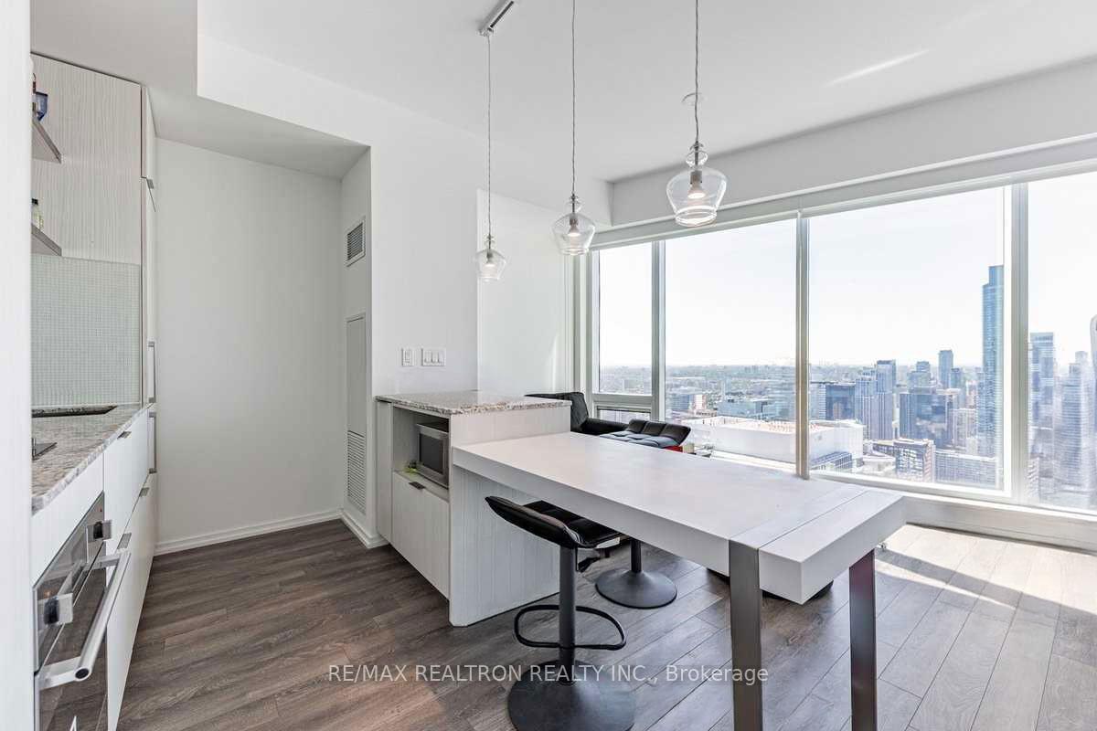 Photo 6 of Unit 5313, 197 Yonge Street, Toronto, Church-Yonge Corridor — HOMEH