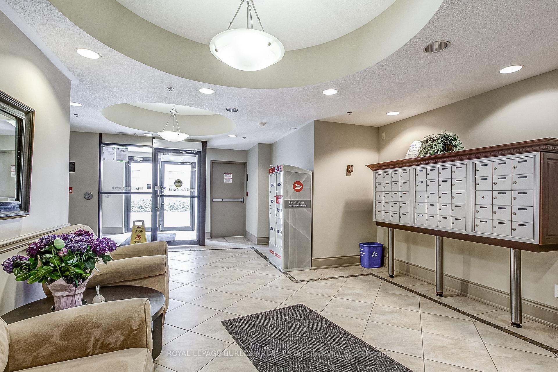 Photo 6 of Unit 404, 47 Caroline Street N, Hamilton, Central — HOMEH