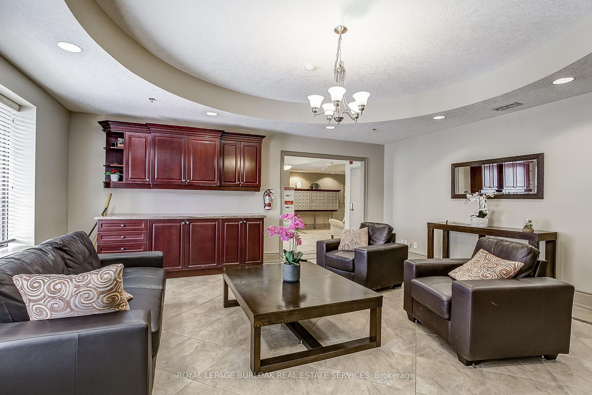 Photo 8 of Unit 404, 47 Caroline Street N, Hamilton, Central — HOMEH