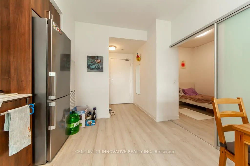Photo 3 of Unit 221, 681 Yonge Street, Barrie, Painswick South — HOMEH