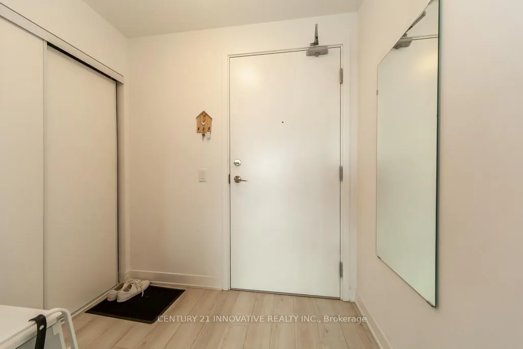 Photo 9 of Unit 221, 681 Yonge Street, Barrie, Painswick South — HOMEH