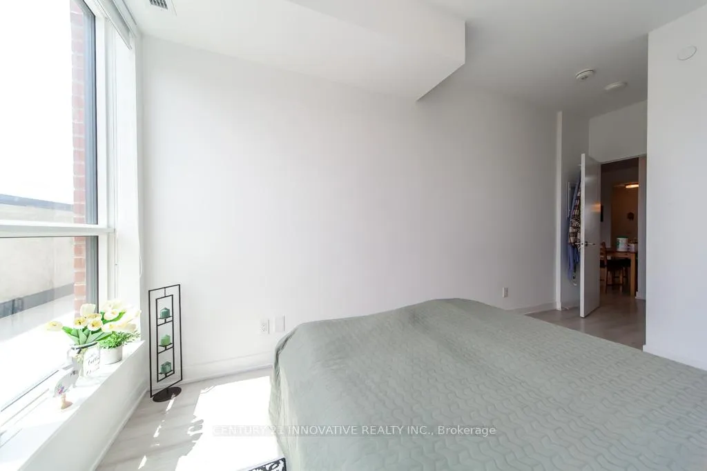 Photo 12 of Unit 221, 681 Yonge Street, Barrie, Painswick South — HOMEH
