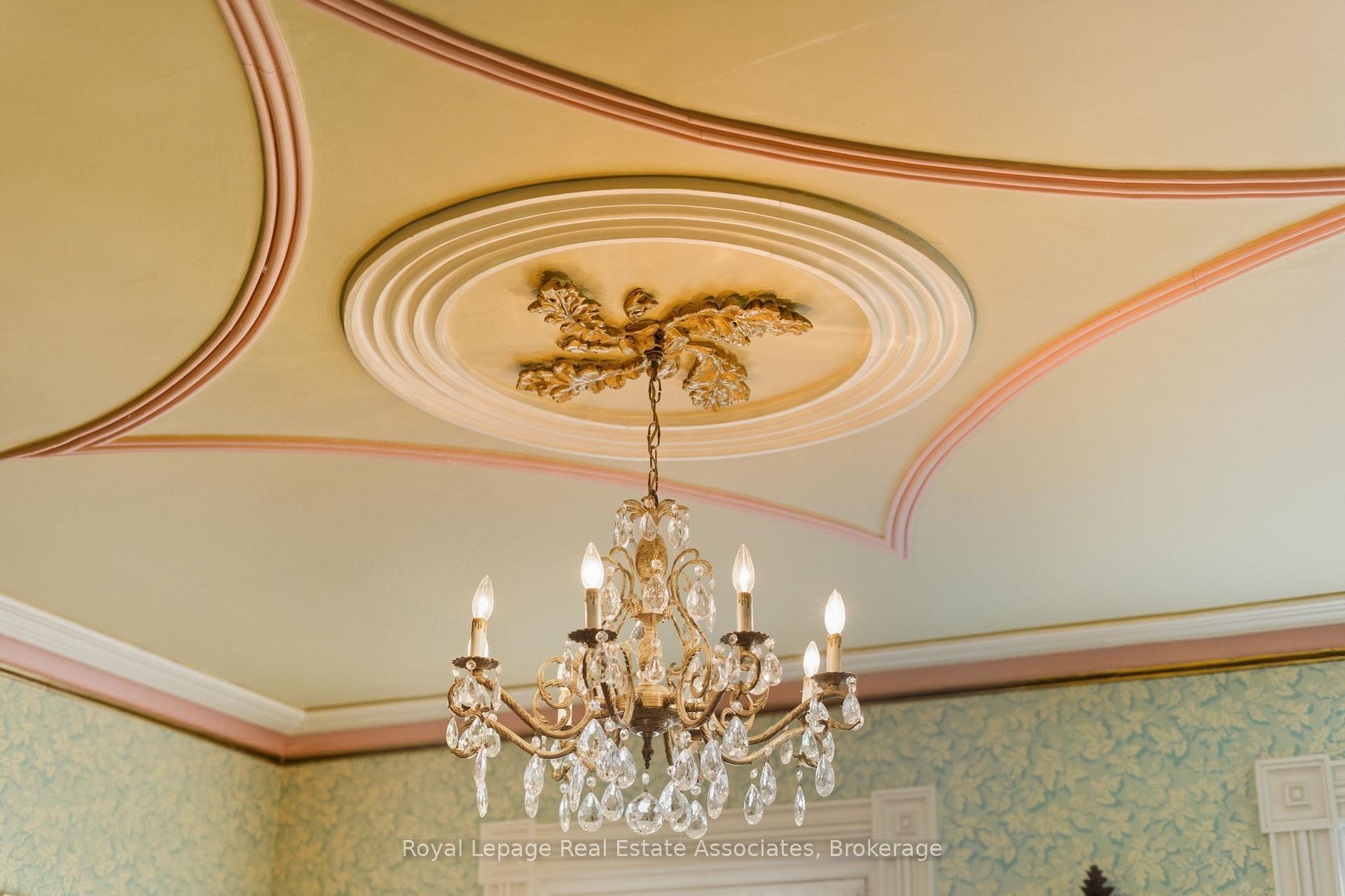 Photo 11 of 52 Grand River Street S, Brant, Paris — HOMEH