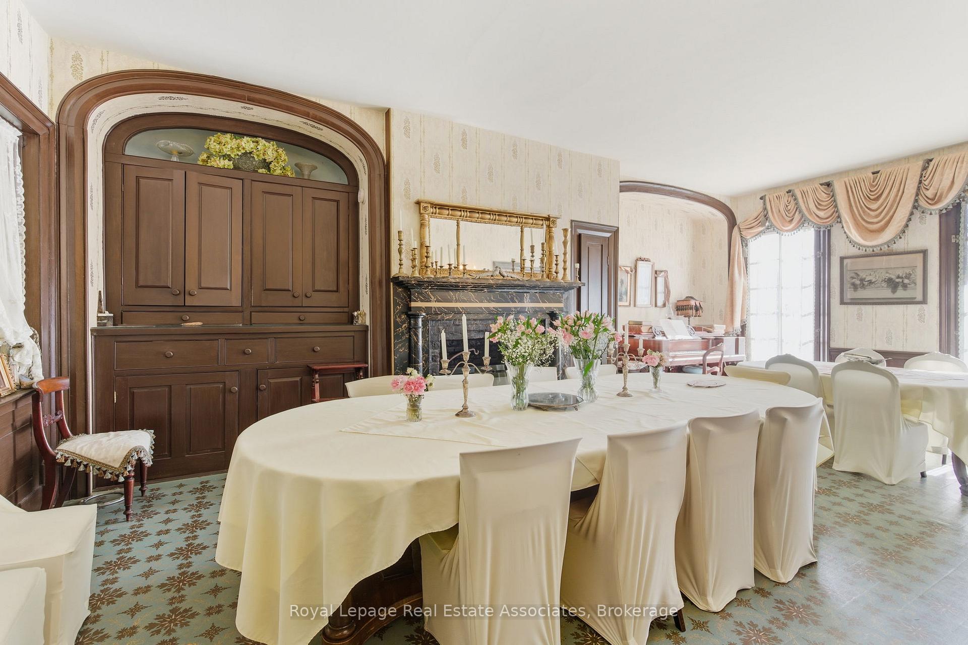 Photo 15 of 52 Grand River Street S, Brant, Paris — HOMEH