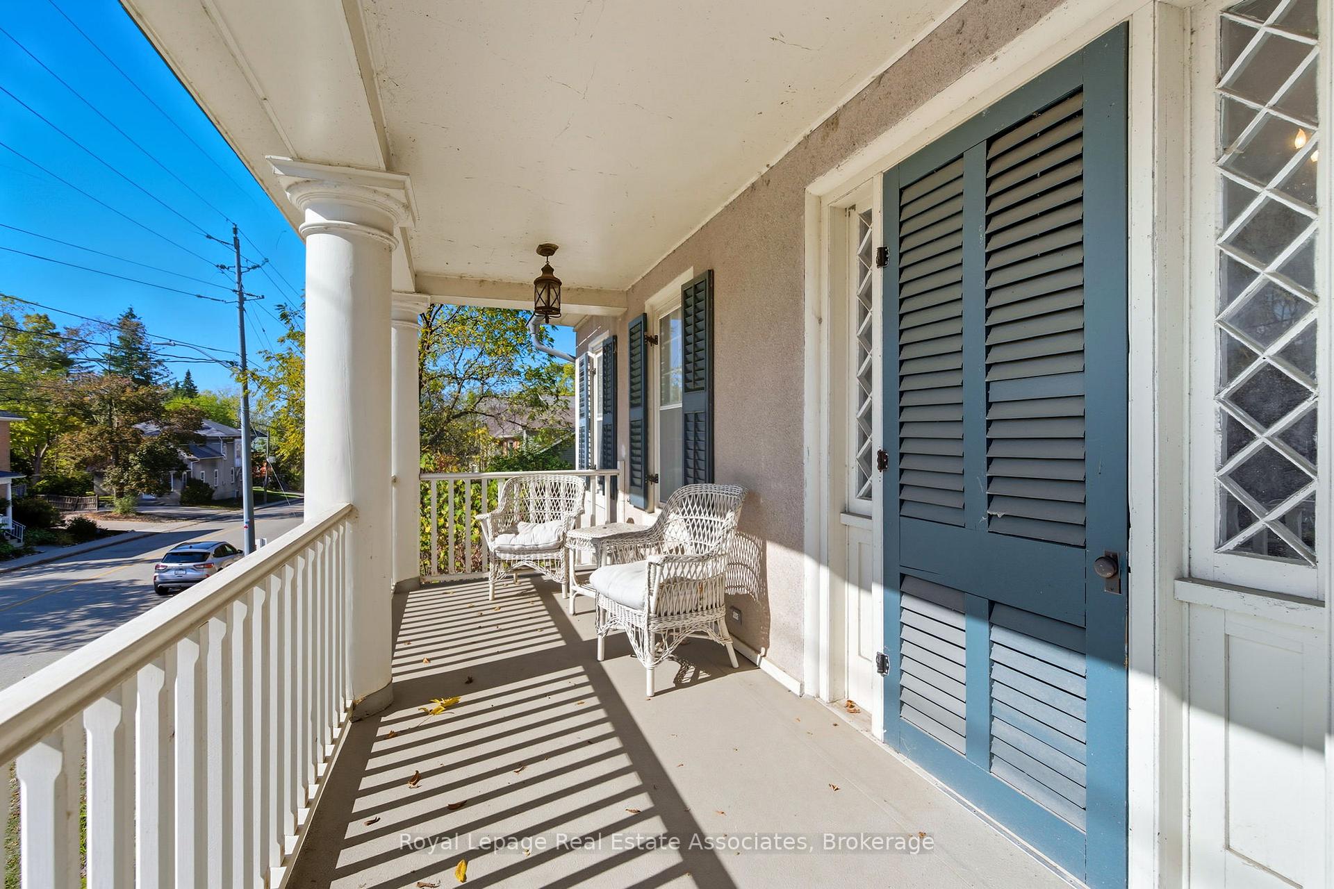 Photo 39 of 52 Grand River Street S, Brant, Paris — HOMEH