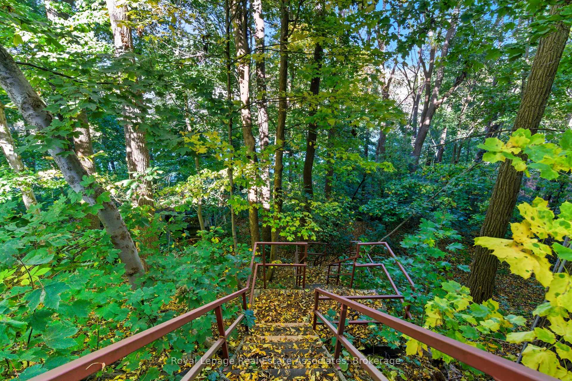 Photo 47 of 52 Grand River Street S, Brant, Paris — HOMEH