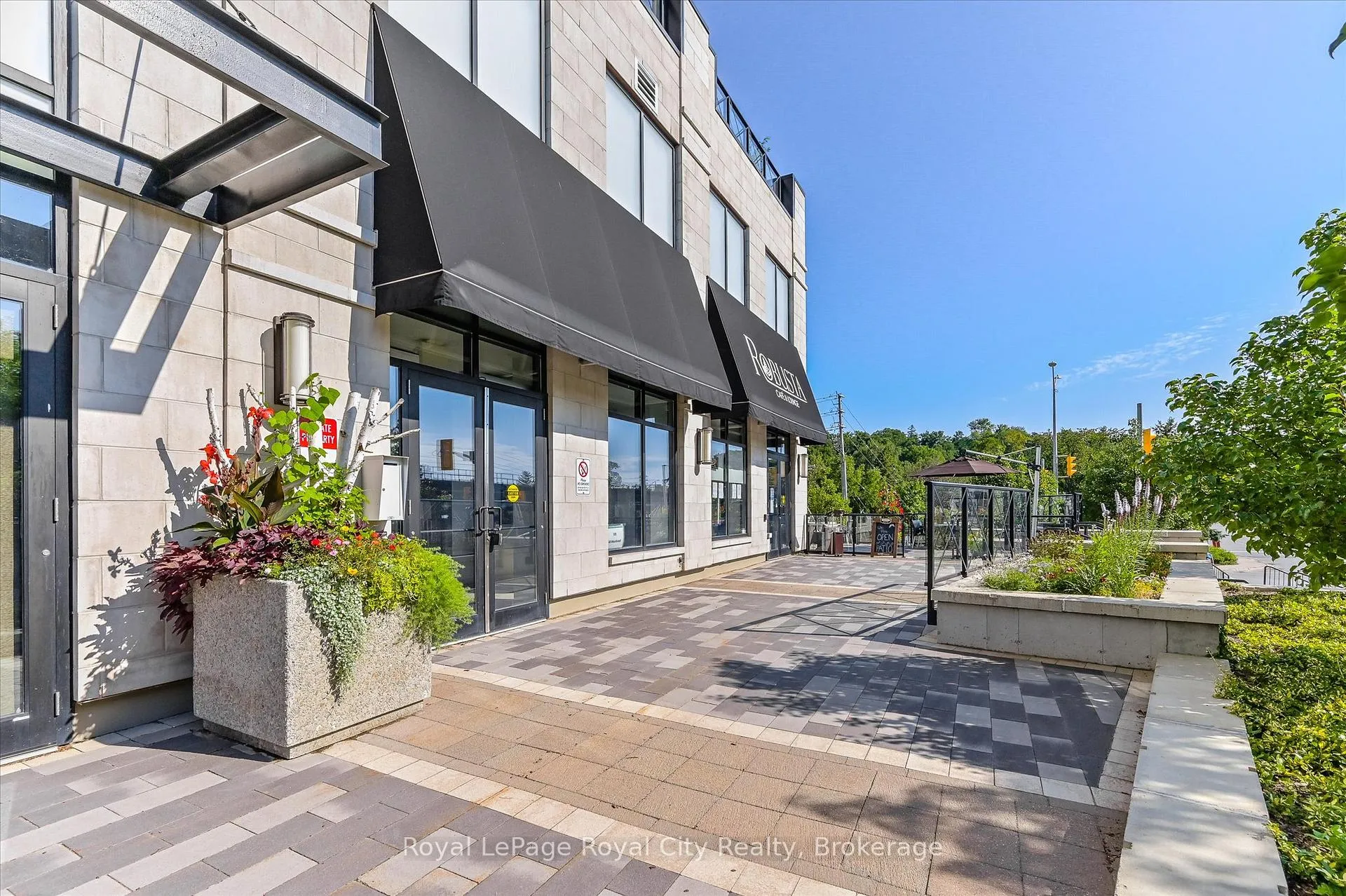 Photo 3 of Unit 606, 160 Macdonell Street, Guelph, Downtown — HOMEH