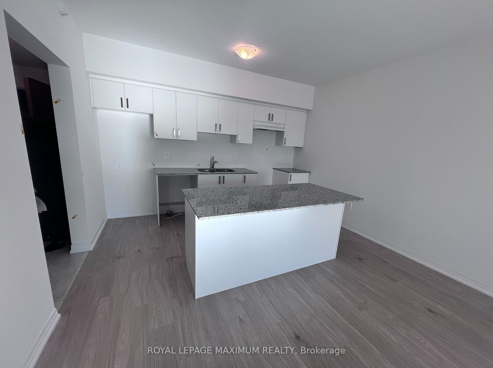 Photo 9 of Unit 604, 15 Kneeshaw Drive, Barrie, Rural Barrie Southeast — HOMEH