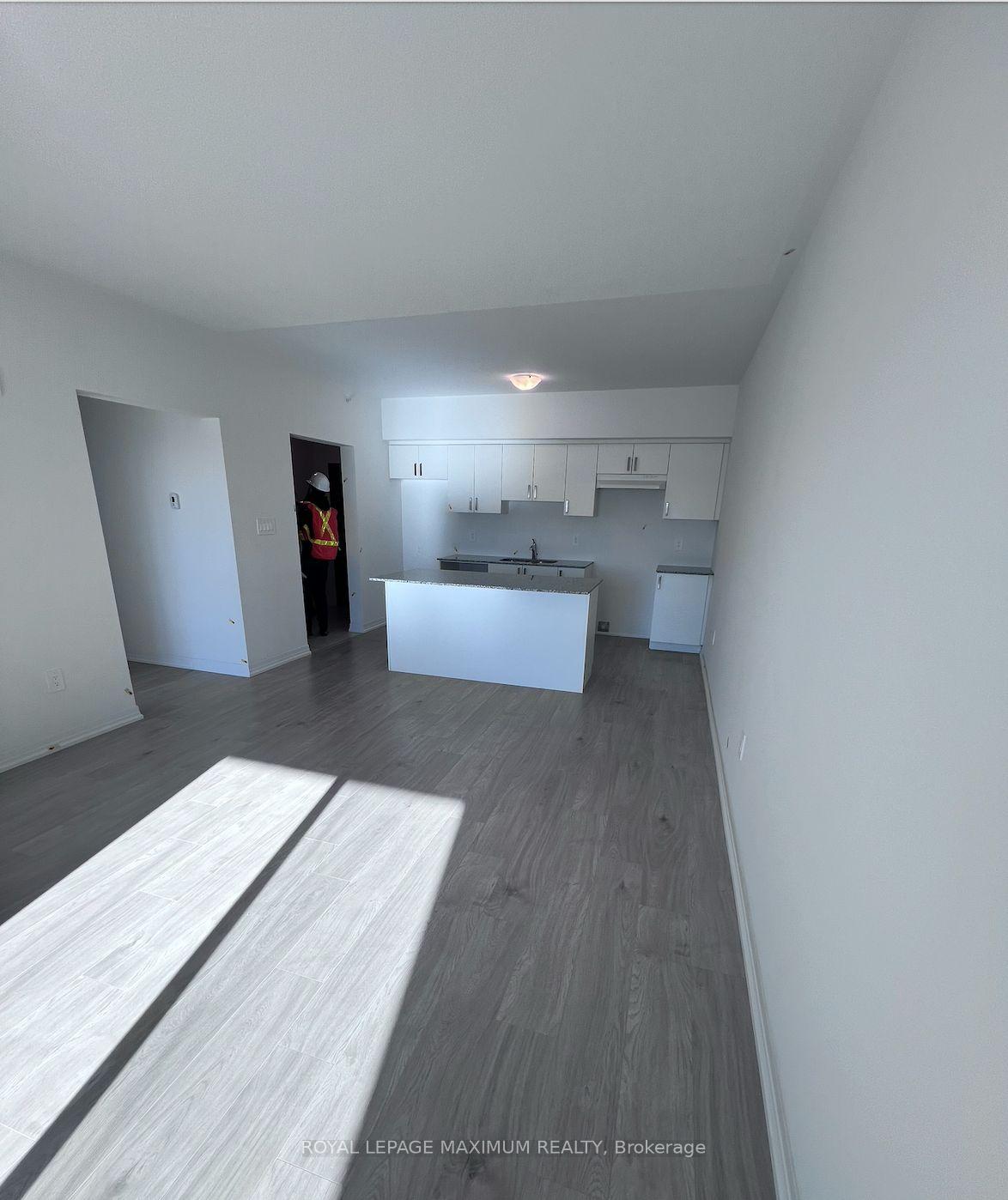 Photo 13 of Unit 604, 15 Kneeshaw Drive, Barrie, Rural Barrie Southeast — HOMEH