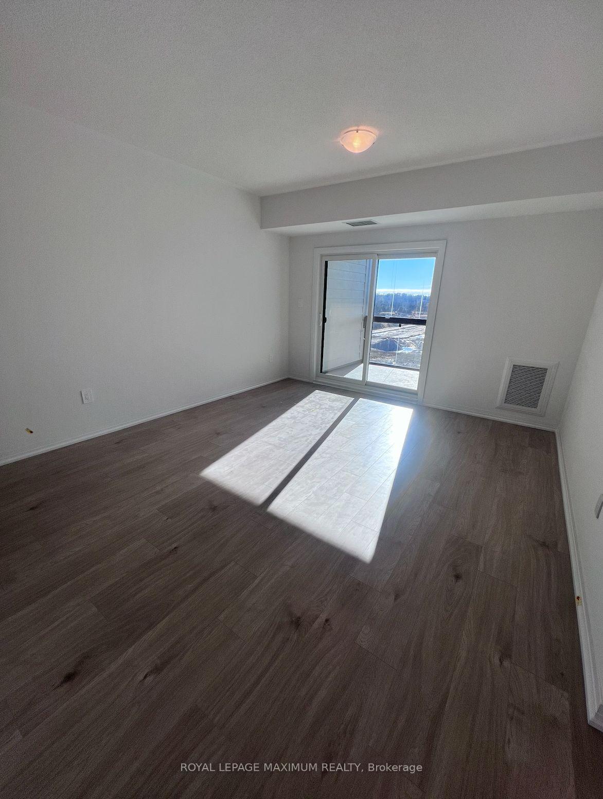 Photo 14 of Unit 604, 15 Kneeshaw Drive, Barrie, Rural Barrie Southeast — HOMEH
