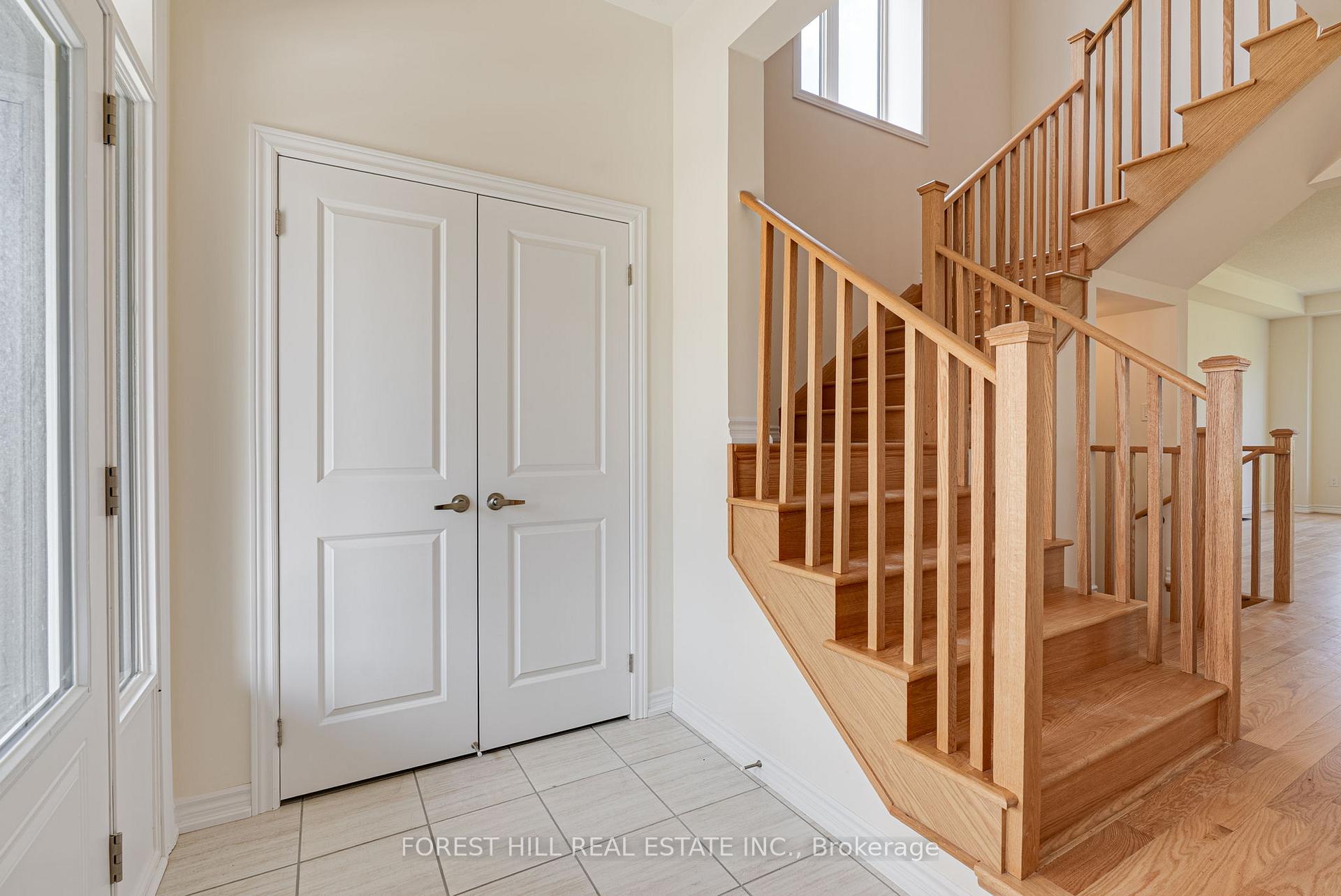 Photo 7 of 138 Terry Fox Drive, Barrie, Rural Barrie Southeast — HOMEH