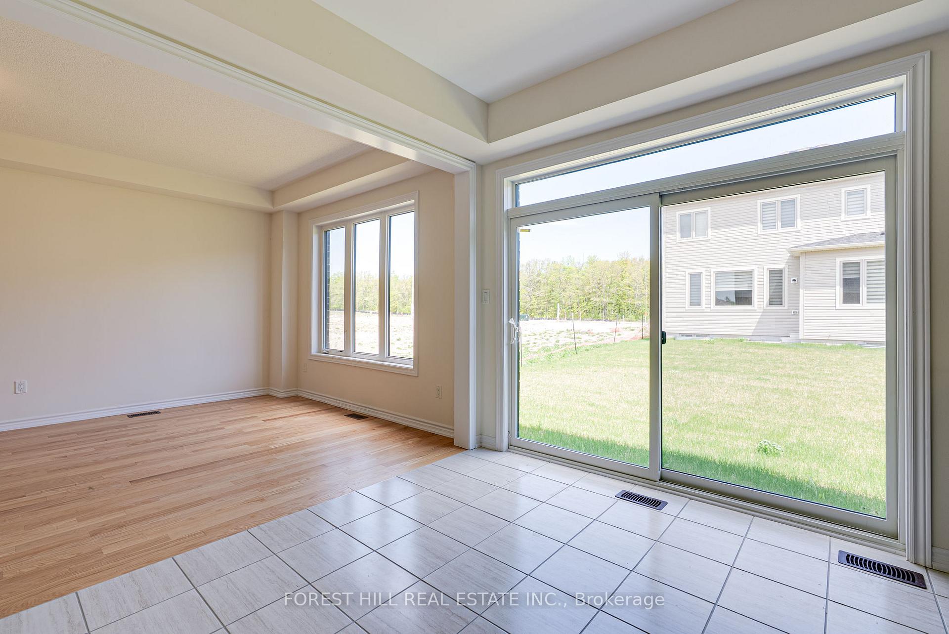 Photo 11 of 138 Terry Fox Drive, Barrie, Rural Barrie Southeast — HOMEH