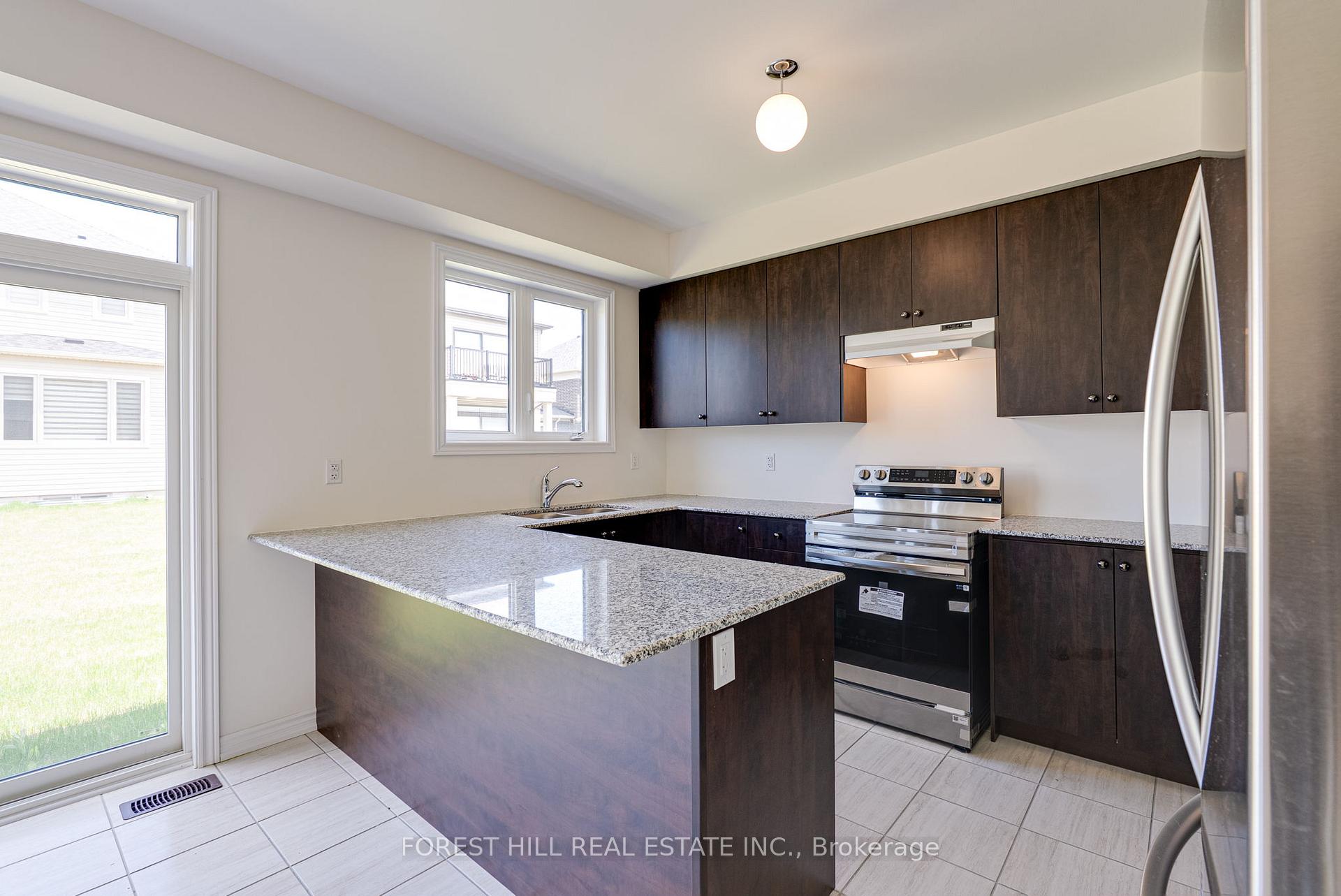 Photo 14 of 138 Terry Fox Drive, Barrie, Rural Barrie Southeast — HOMEH