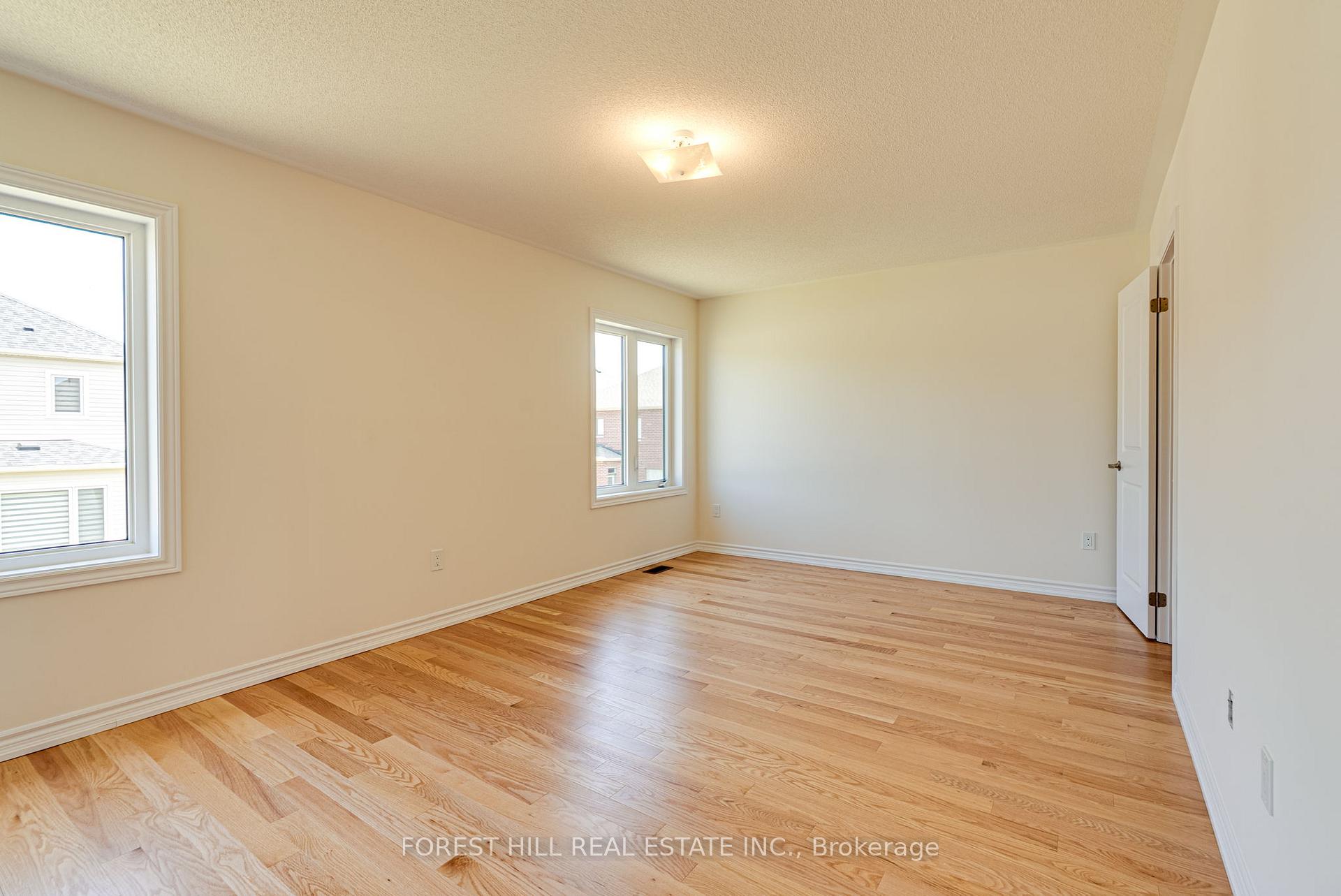 Photo 20 of 138 Terry Fox Drive, Barrie, Rural Barrie Southeast — HOMEH