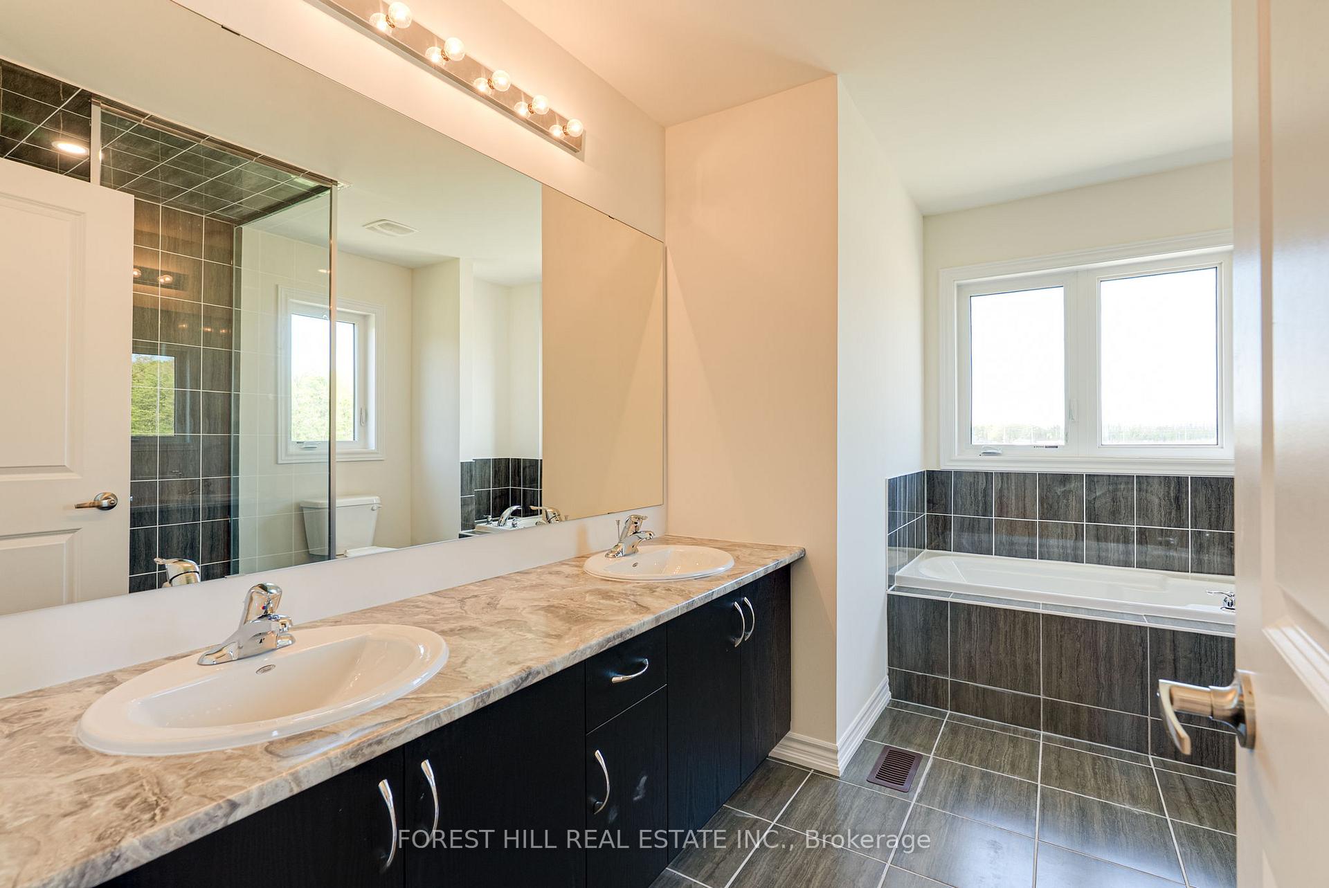 Photo 25 of 138 Terry Fox Drive, Barrie, Rural Barrie Southeast — HOMEH