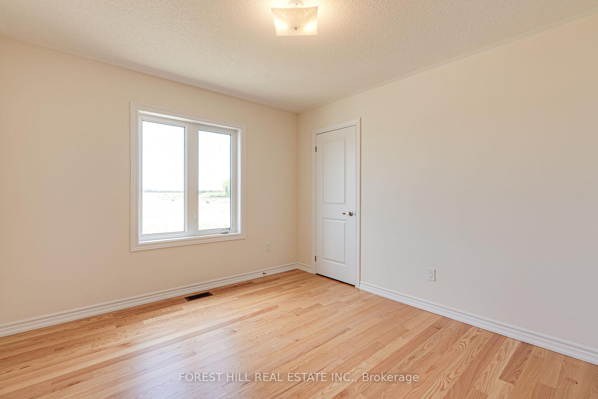 Photo 30 of 138 Terry Fox Drive, Barrie, Rural Barrie Southeast — HOMEH