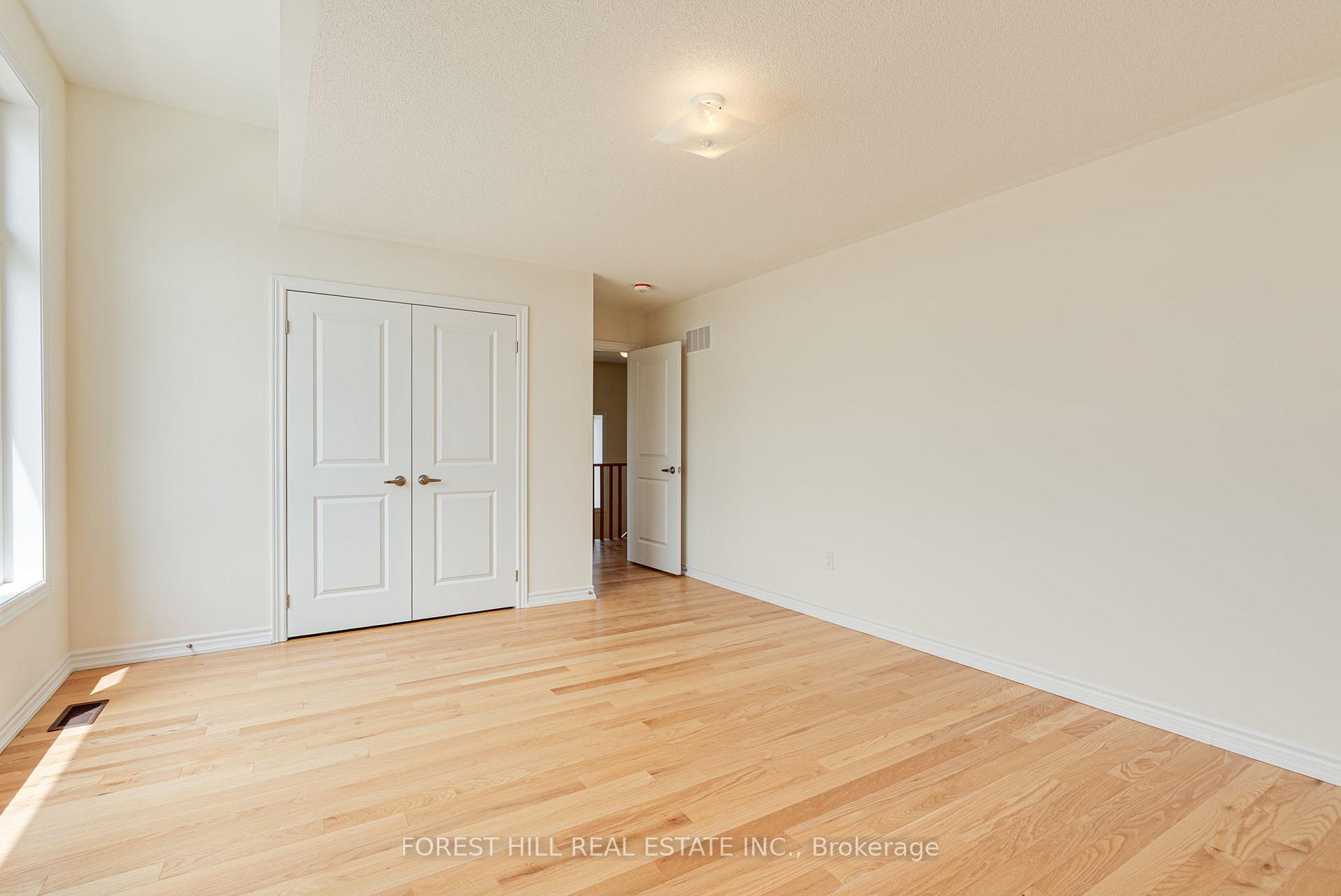 Photo 37 of 138 Terry Fox Drive, Barrie, Rural Barrie Southeast — HOMEH