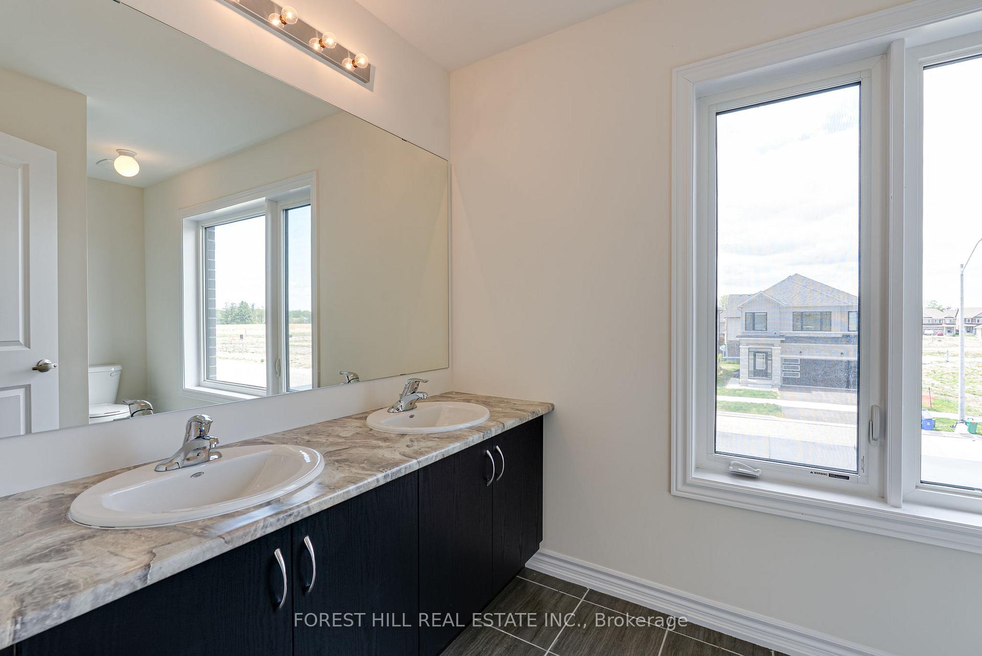 Photo 38 of 138 Terry Fox Drive, Barrie, Rural Barrie Southeast — HOMEH