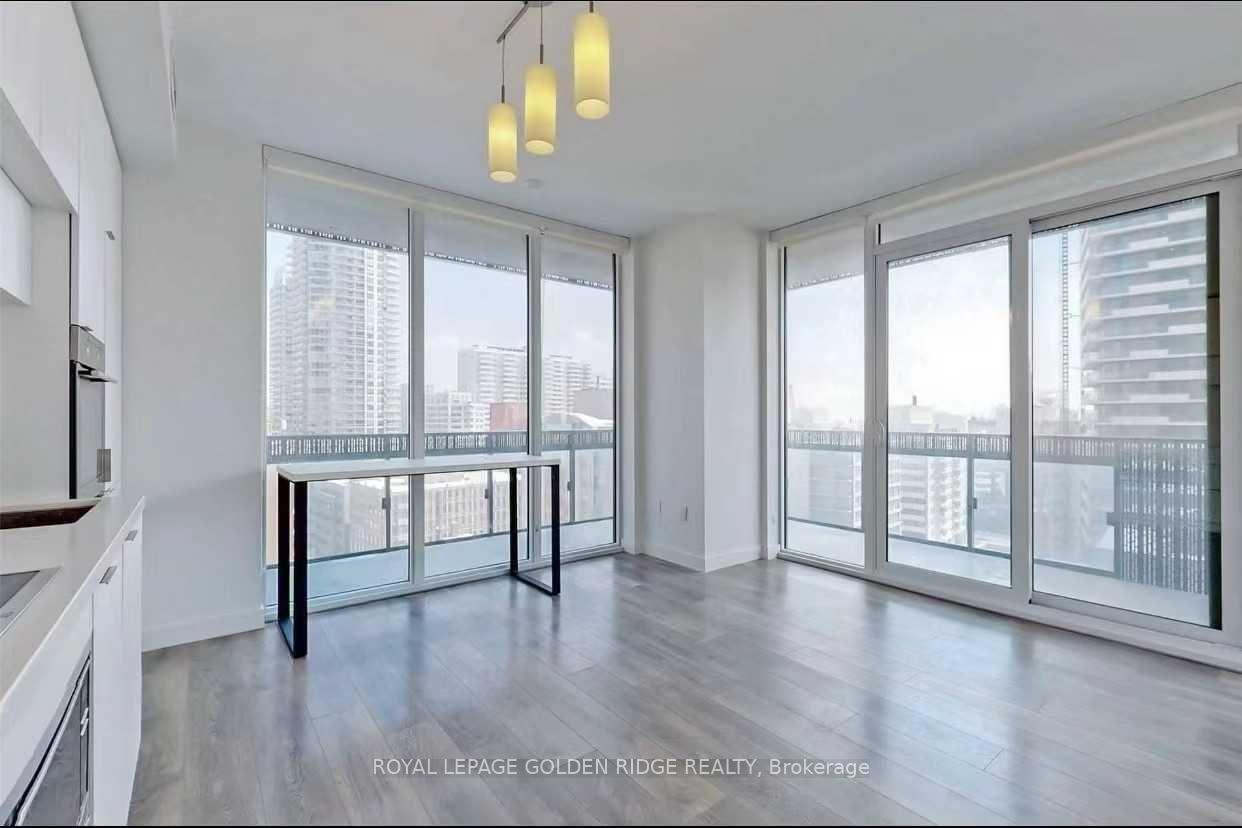 Photo 3 of Unit #2011, 8 Eglinton Avenue E, Toronto, Mount Pleasant West — HOMEH