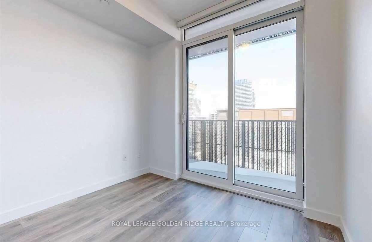 Photo 2 of Unit #2011, 8 Eglinton Avenue E, Toronto, Mount Pleasant West — HOMEH