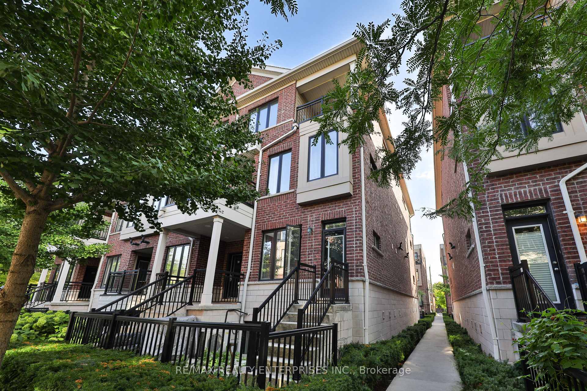 Front of Unit 71, 130 Twenty Fourth Street