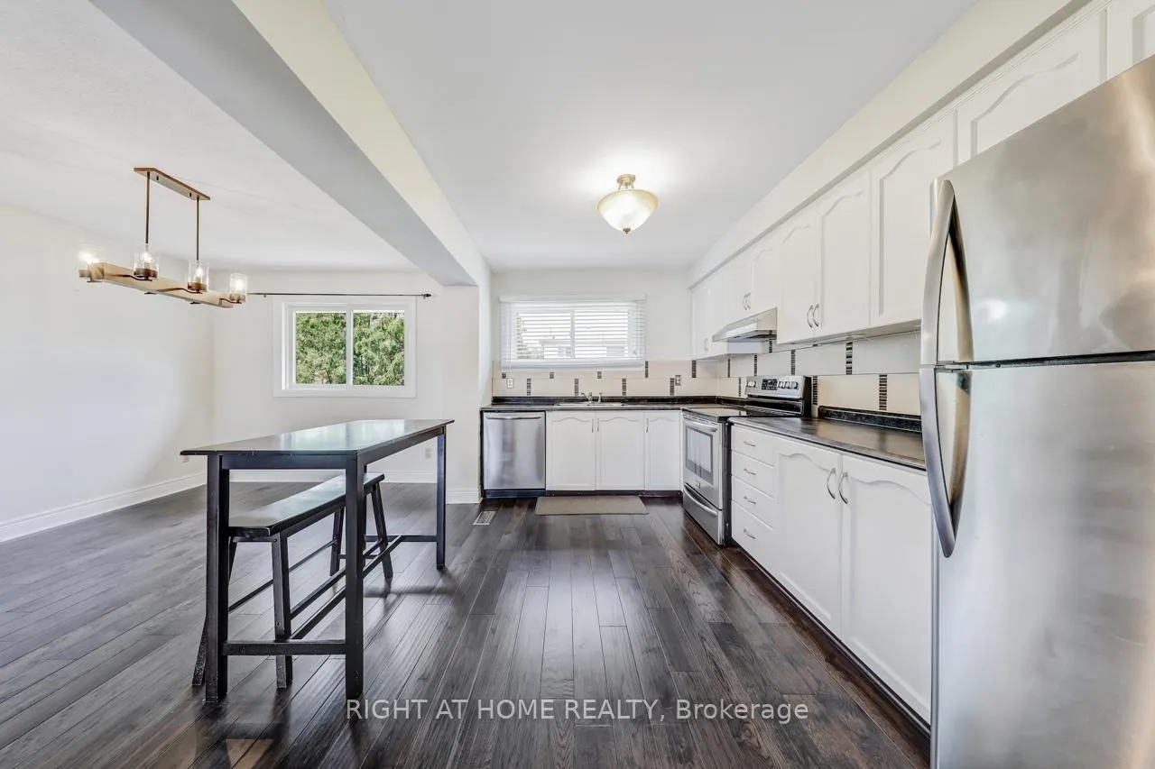 Photo 1 of Unit 9, 9 Ashton Crescent, Brampton, Central Park — HOMEH