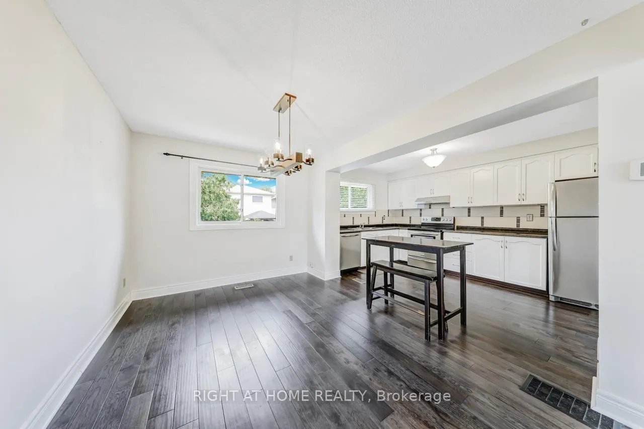 Photo 5 of Unit 9, 9 Ashton Crescent, Brampton, Central Park — HOMEH