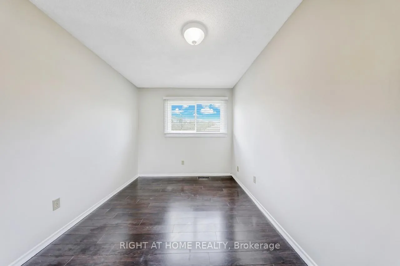 Photo 10 of Unit 9, 9 Ashton Crescent, Brampton, Central Park — HOMEH